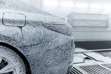 Oto yıkama, araba yıkama suyu, otomatik oto yıkama.