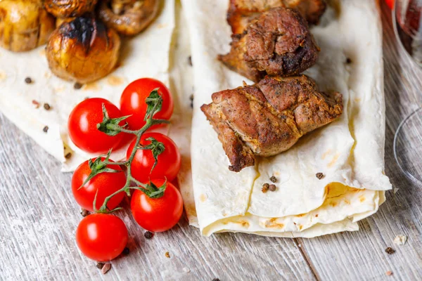 Fast food. Eastern food. Shish kebab.Top view — Stock Photo, Image