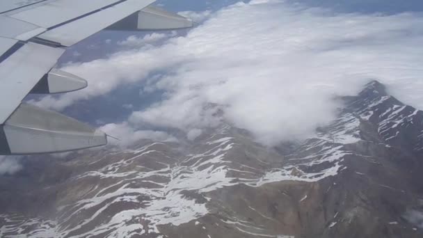 Flygande Över Anderna Från Argentina Till Chile — Stockvideo