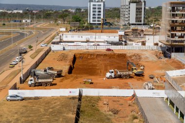 Brasilia, Brezilya, 17 Eylül 2019: Başkent büyümeye ve yayılmaya devam ederken Brasilia'da yeni apartman inşaatı.
