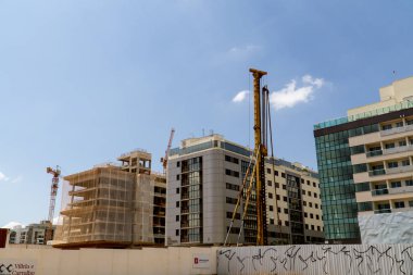Brasilia, Brezilya, 7 Ekim 2019: Başkent büyümeye ve yayılmaya devam ederken, Brasilia 'da yeni bir apartman inşaatı.