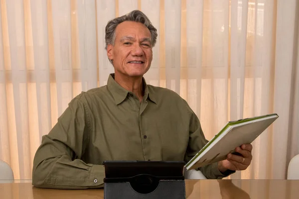 Handsome Older Gentleman Working His Home Office — Stock Photo, Image