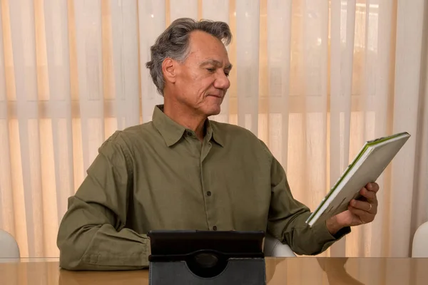 Handsome Older Gentleman Working His Home Office — Stock Photo, Image