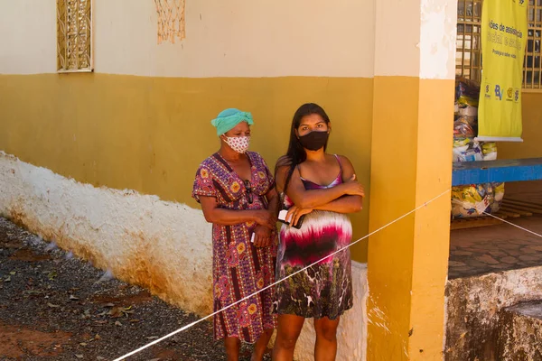 Planaltina Goiás Brasil Junho 2020 Duas Mulheres Usando Máscaras Protetoras — Fotografia de Stock