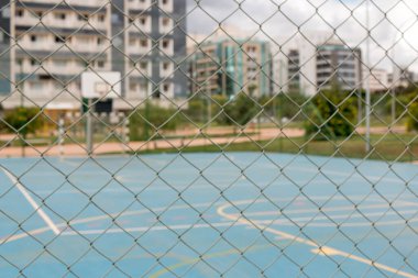 Brasilia, Brezilya-24 Nisan 2020: Coronavirus salgını nedeniyle halka açık basketbol sahası / futbol sahası boş 