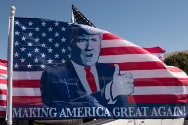 El Paso, Teksas ABD-10 Ekim 2020: El Paso 'daki Yerel Koz Destekçileri, Eastwood Park' ta toplandı..