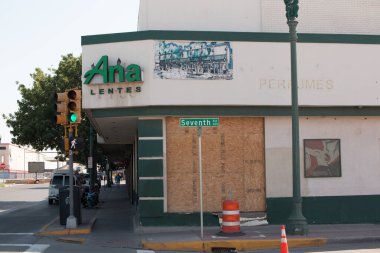 El Paso, Teksas ABD-6 Ekim 2020: El Paso 'nun Boş Sokağı, Dükkanlar ve İşletmeler Covid 19 nedeniyle kapanırken veya kapanırken