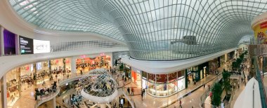 Melbourne, Avustralya - 24 Şubat 2018: atrium Chadstone alışveriş merkezi Ekim 2016 yılında açıldı. Seaford Güney yarımkürede en büyük alışveriş merkezidir.