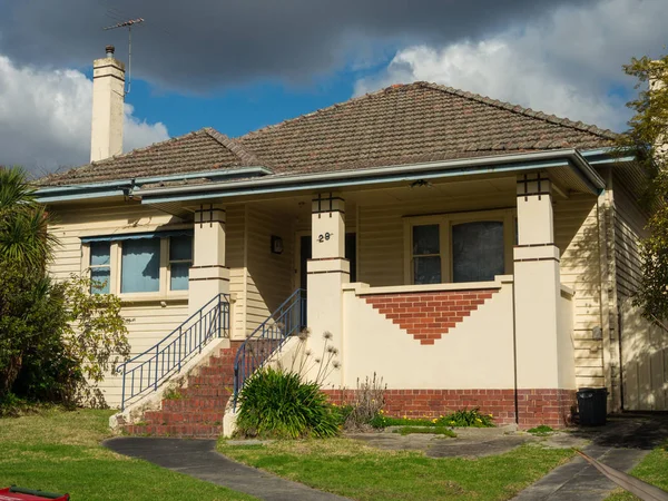 Melbourne Australia Agosto 2016 Casa Estilo Bungalow California Los Suburbios — Foto de Stock