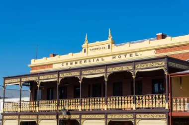 Beechworth, Avustralya - 30 Nisan 2018: 1853 yılında Tanswell'ın ticari otel Kuzey Doğu Victoria şehir Beechworth Ford Caddesi üzerinde açıldı.