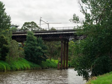 Melbourne, Avustralya - 24 Şubat 2017: Victoria çelik makas köprüsü Yarra Nehri alıç ve Richmond arasında köprüdür. 1884 yılında inşa edilmiş.