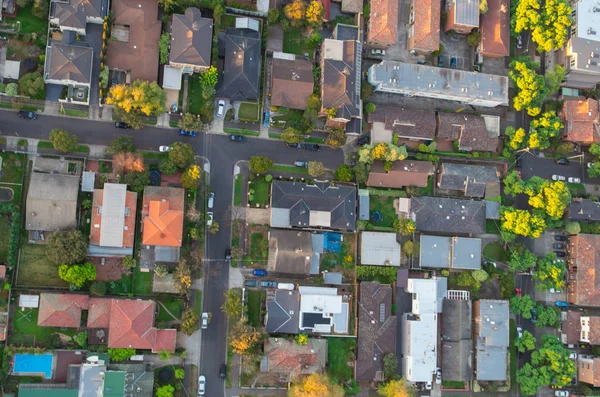 Melbourne, Avustralya, Güney Doğu bir banliyösünde konut evlerin havadan görünümü