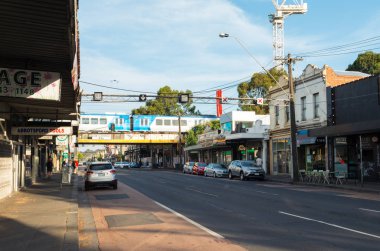 Johnston Abbotsford iç kentsel Melbourne aracılığıyla çalışan sokak.