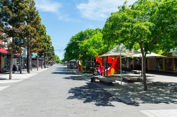 Hargreaves Street pedestrian mall in central Bendigo in Australia — Stock Photo, Image