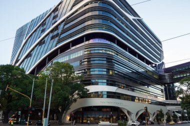 Parkville Biyomedikal Bölgesi'ndeki Viktorya Dönemi Kapsamlı Kanser Merkezi.