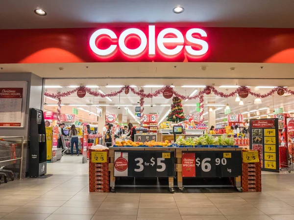 Coles supermarket at The Glen Shopping Centre in suburban Glen Waverley. — Stock Photo, Image