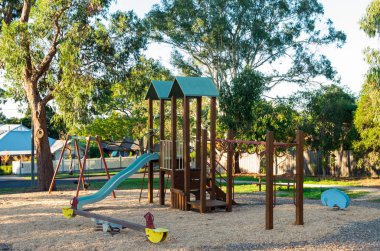 Melbourne, Avustralya'nın doğu banliyölerinde Mitcham'da oyun alanı