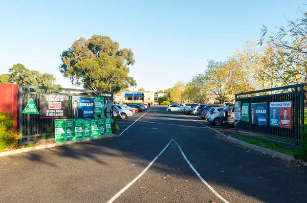 Polling place at Mallauna College in the electorate of Deakin during the 2019 federal election. — Stock Photo, Image