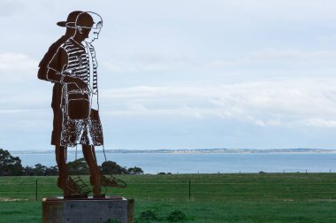 Mornington Yarımadası 'ndaki Point Leo Estate heykel parkında sanat eseri..