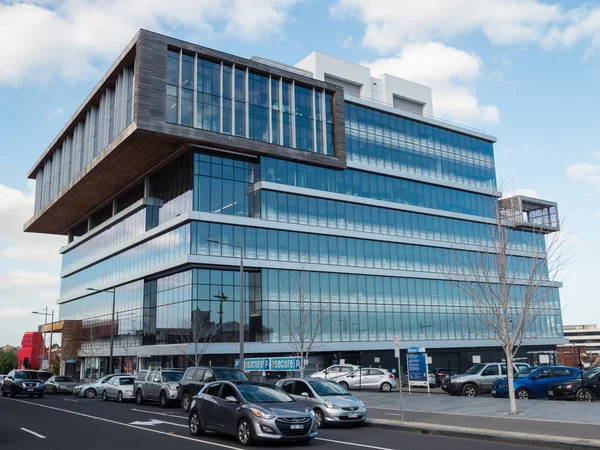 Centro de Servicio de Justicia de Dandenong en Walker Street en el centro de Dandenong . — Foto de Stock