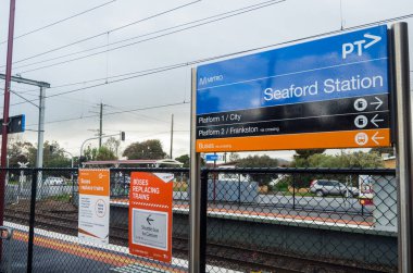 Seaford, Melbourne 'daki Seaford tren istasyonu.