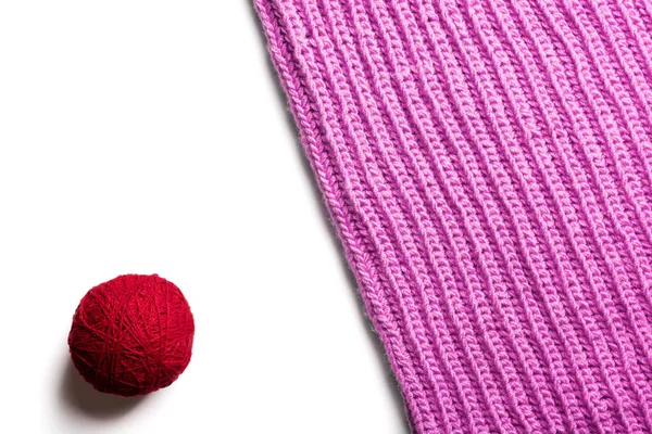 İplik Balosu ve Örgü Yün Kumaşın Bir kısmı Sonbahar veya Kış sezonu için Şapka veya Atkı gibi. Yukarıdan Görünüm.