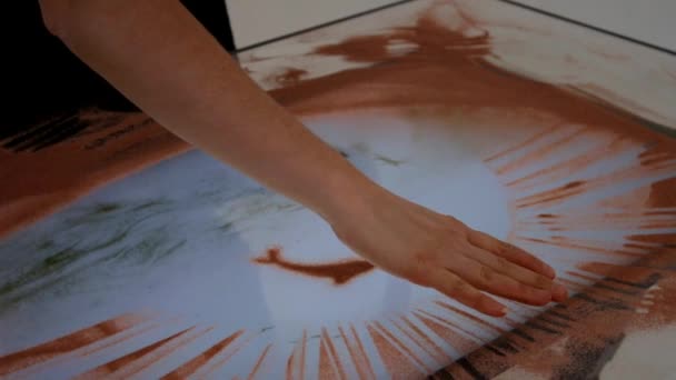 Drawing with sand. Drawing sand on a screen. Sand Artist. Hands draws. Animation — Stock Video