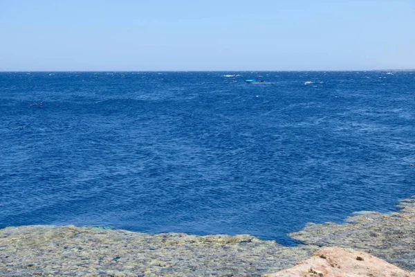 Mavi Delik Lagün Üzerinde Red Sea Mısır Daki Sina Sahil — Stok fotoğraf