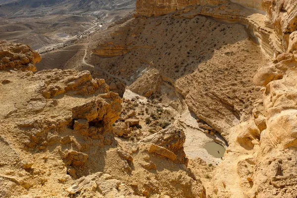 Cisterna Água Fundo Desfiladeiro Profundo Deserto Negev Israel — Fotografia de Stock