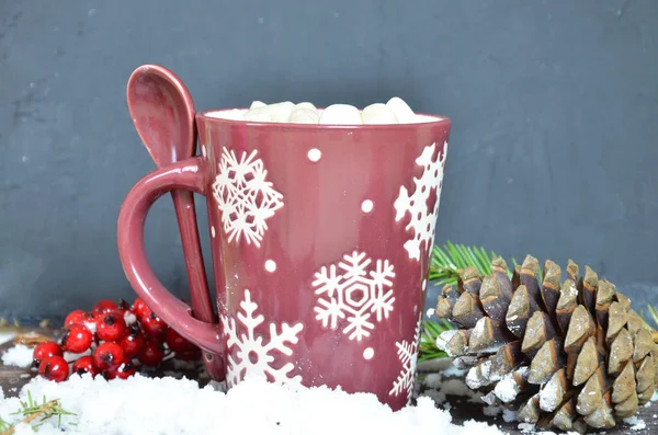 Házi Készítésű Ízletes Forró Csokoládé Üvegben Mályvacukorral Ünnepi Karácsonyi Háttér — Stock Fotó