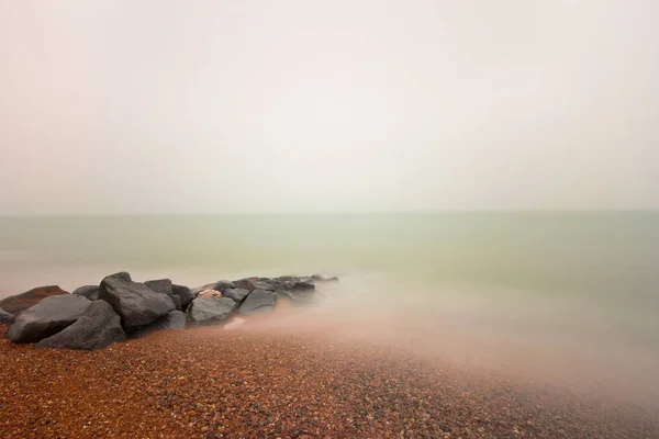 Pedras no mar — Fotografia de Stock