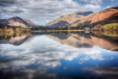 Grasmere gölde Cumbria Lake District genelinde görünümü