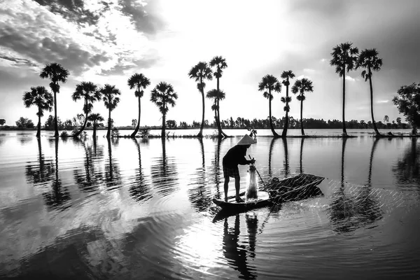 Een Giang Vietnam September 2018 Unidentified Vissers Verspreid Een Net — Stockfoto