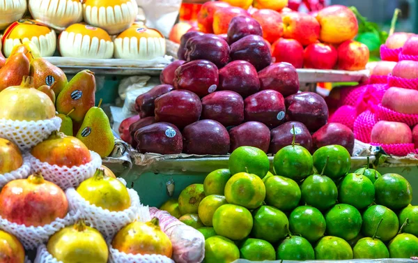 Jako Ovoce Obchodů Trhu Všeho Druhu Mandarinky Granátové Jablko Pomeranč — Stock fotografie