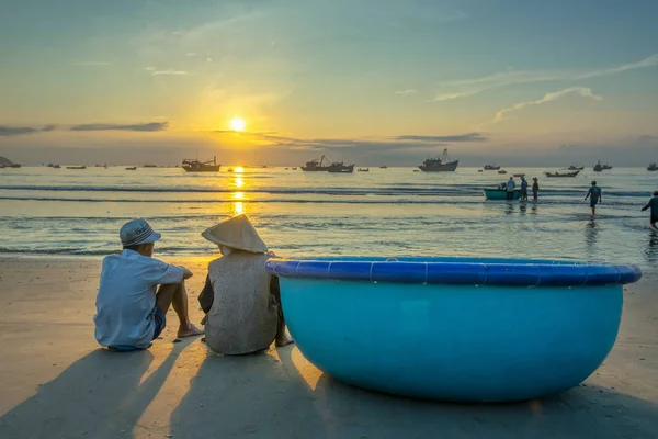 Mui Vietnam Eylül 2018 Yaşlı Güzel Bir Plajda Bir Sepet — Stok fotoğraf