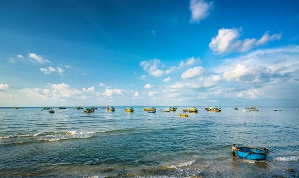 Phan Thiet Vietnam Septiembre 2018 Sesión Mercado Pescado Gente Reunió — Foto de Stock