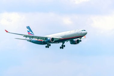 Ho Chi Minh City, Vietnam - 6 Eylül 2018: Yolcu uçağı airbus A320 Aeroflot uçmak gökyüzünde hazırlamak için açılış Tan Son Nhat Uluslararası Havaalanı, Ho Chi Minh City, Vietnam.
