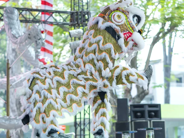 Ho Chi Minh City, Vietnam - 30 Aralık 2018: rekabet sahne sanatları 2 hoş geldiniz yeni yıl şehrin Turizm Bakanlığı tarafından düzenlenen dans aslan Ho Chi Minh city, Vietnam neşelendirmeye ziyaretçi çekmek