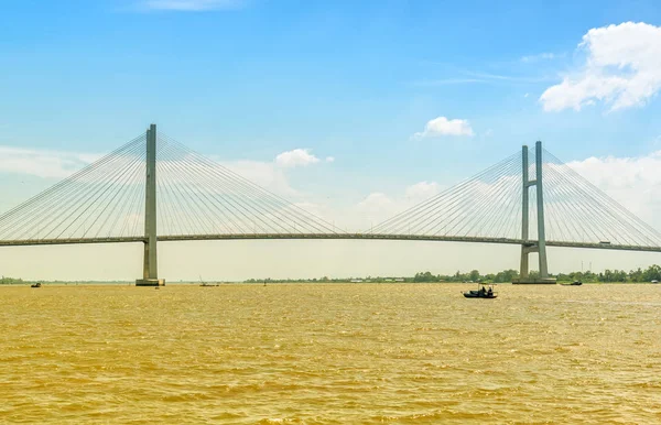 Nowy Most Cable Pozostał Został Zakończony Łącząc Riverbank Mekong Rozwoju — Zdjęcie stockowe