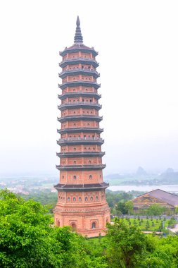 Bai Dinh Pagoda Vietnam'ın en büyük ve en büyük tapınak kompleksi, Trang An, Ninh Binh