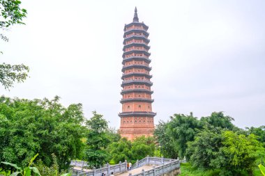Bai Dinh Pagoda Vietnam'ın en büyük ve en büyük tapınak kompleksi, Trang An, Ninh Binh