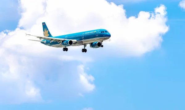 Chi Minh Staden Vietnam Juni 2019 Vietnam Airlines Flyger Genom — Stockfoto