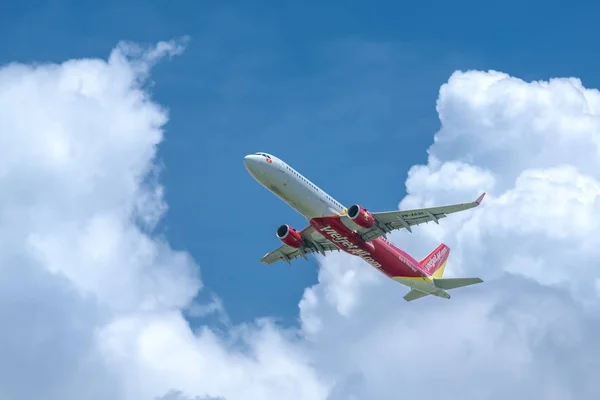 Мин Вьетнам Июня 2019 Года Пассажирский Самолет Airbus A321 Vietjet — стоковое фото