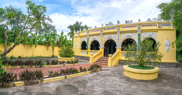 Tien Giang Vietnã Junho 2019 Mausoléu Imperador Local Descanso Falecido — Fotografia de Stock