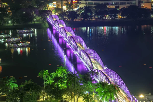 Färgglada Närbild Trang Tien Bridge Nattutsikt Ovanifrån Hue City Vietnam — Stockfoto