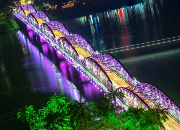 Färgglada Närbild Trang Tien Bridge Nattutsikt Ovanifrån Hue City Vietnam — Stockfoto