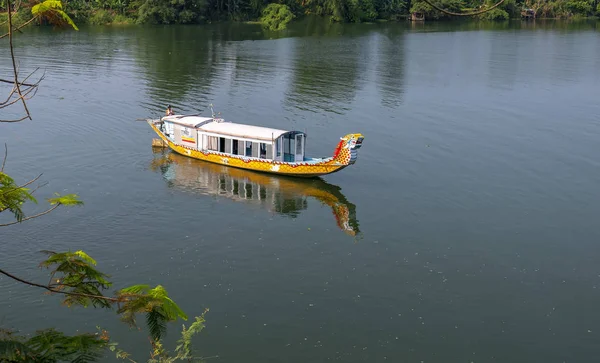 Hue Vietnã Abril 2019 Cruzeiro Solitário Rio Perfume Isto Ecoturismo — Fotografia de Stock