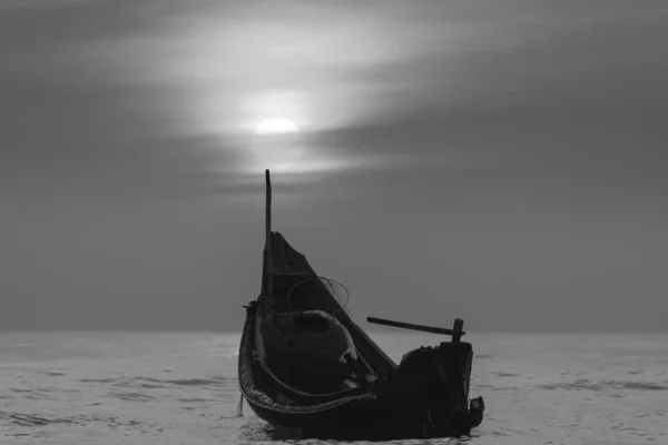 Vissersboten Van Vissers Zee Voor Zonsopgang Verwelk Een Nieuwe Dag — Stockfoto