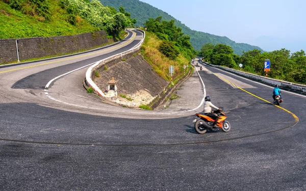 Hai Van Pass Road Dangerous Winding Mountain Connecting Strips Central — Stock Photo, Image