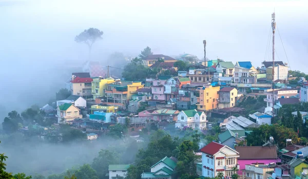 Stad Zinkt Een Mooie Ochtend Mist Nieuwe Dag Tropische Hooglanden — Stockfoto